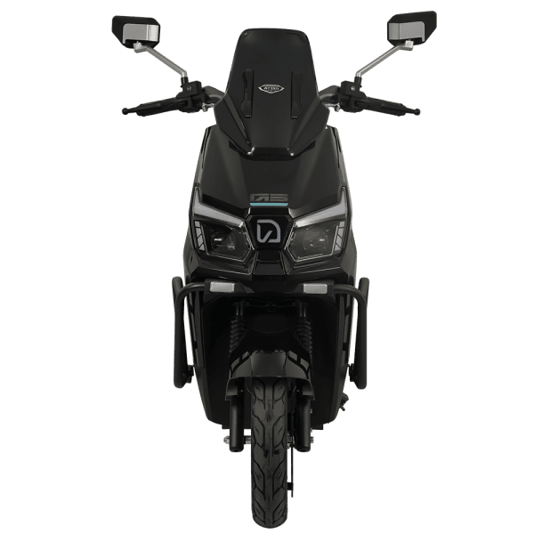 Electric motorcycle with modern design, ideal for city commuting and outdoor adventures, featuring advanced battery technology and eco-friendly performance.